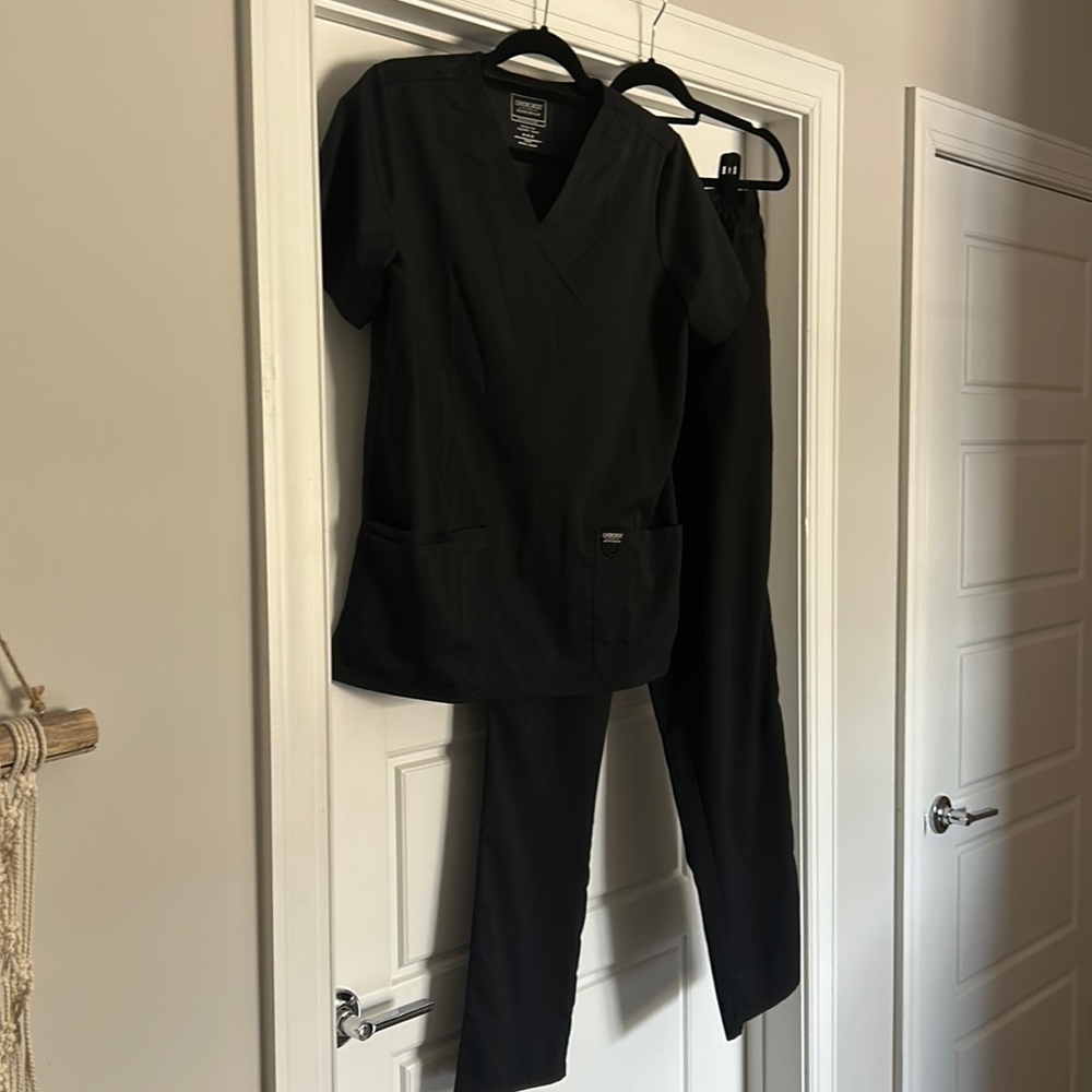 Cherokee scrub set
